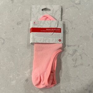 New! lululemon athletica women’s No-Show Socks Size M/L (8-10)